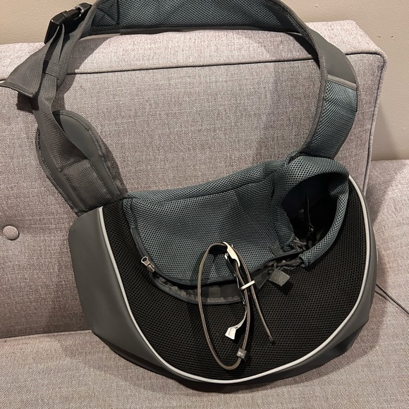 Brand new Pet Carrier. Grey/black. Holds up to 15 lbs. - Picture 2 of 4